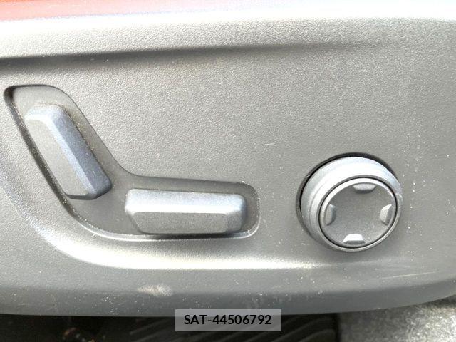 Volvo XC40 2021-05 6753810-8