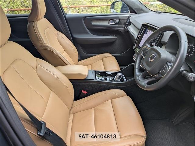 Volvo XC40 2021-07 6817883-8
