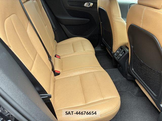 Volvo XC40 2021-08 6817881-4