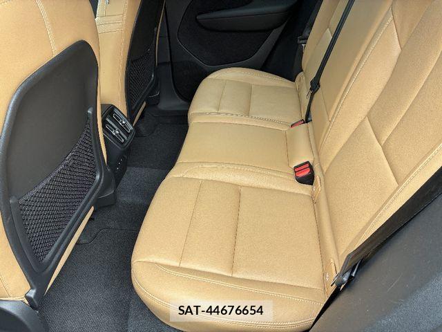 Volvo XC40 2021-08 6817881-7