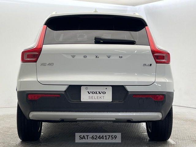 Volvo XC40 2022-03 6817884-19