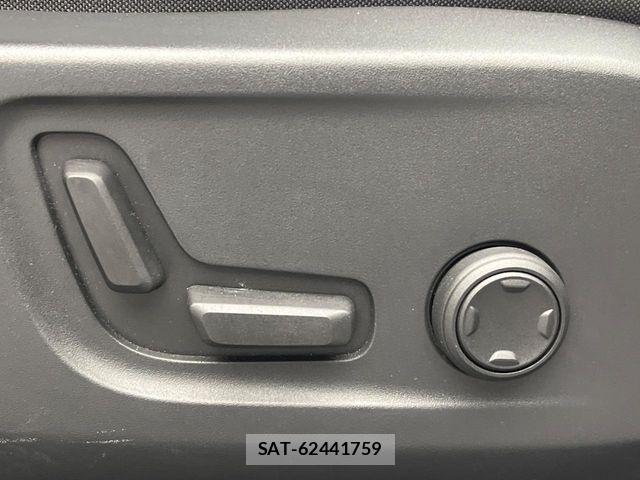 Volvo XC40 2022-03 6817884-7