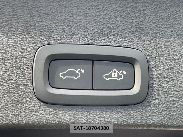 Volvo XC40 2023-07 6915060-10