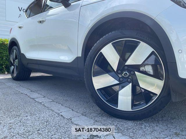 Volvo XC40 2023-07 6915060-15