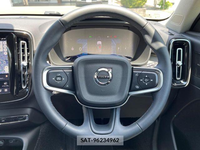 Volvo XC40 2024-10 6915062-11