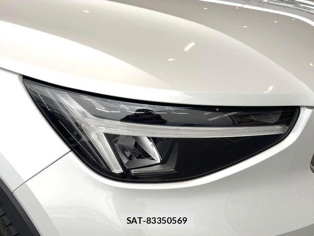 Volvo XC40 2022-09 6915066-14