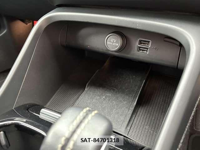 Volvo XC40 2021-06 6915073-17