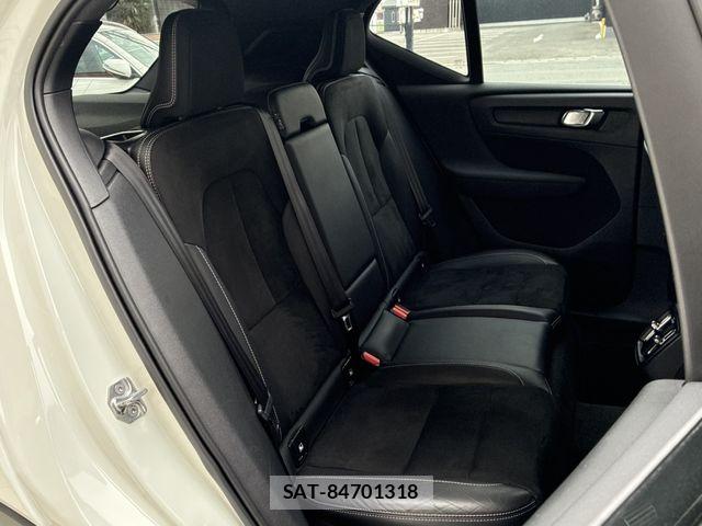 Volvo XC40 2021-06 6915073-24