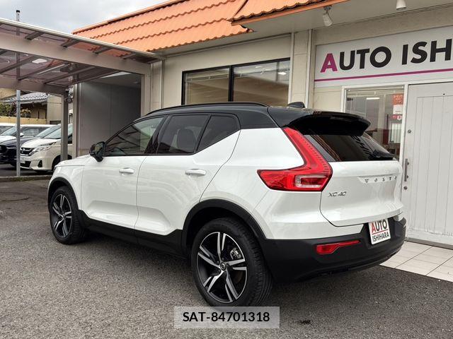 Volvo XC40 2021-06 6915073-4