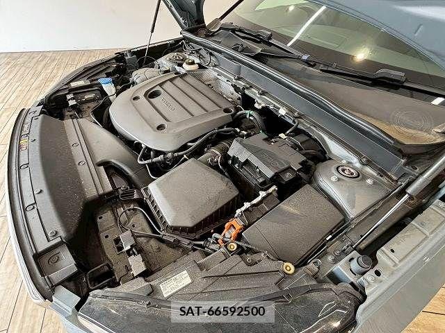 Volvo XC40 2022-09 6999054-11