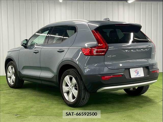Volvo XC40 2022-09 6999054-16
