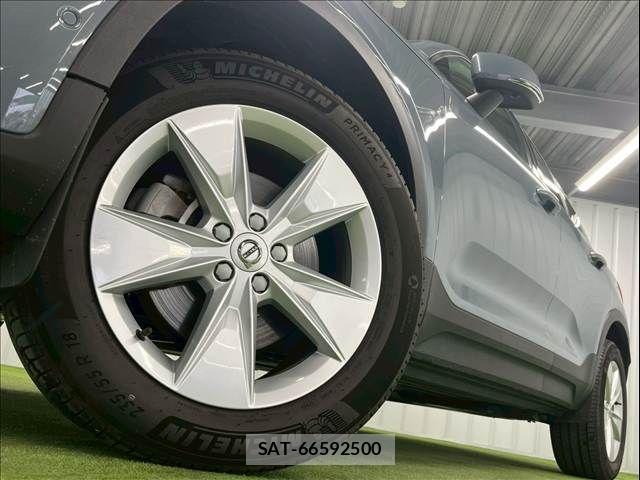 Volvo XC40 2022-09 6999054-18