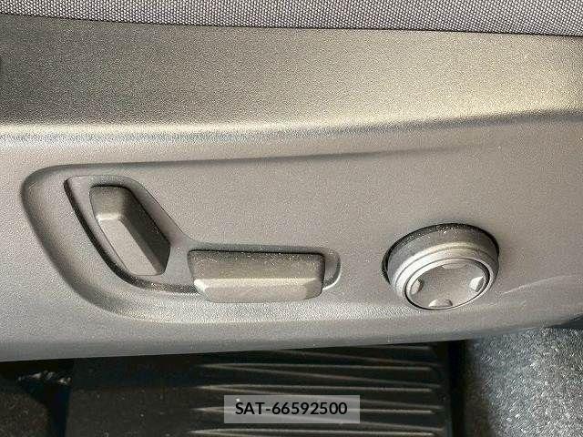 Volvo XC40 2022-09 6999054-8