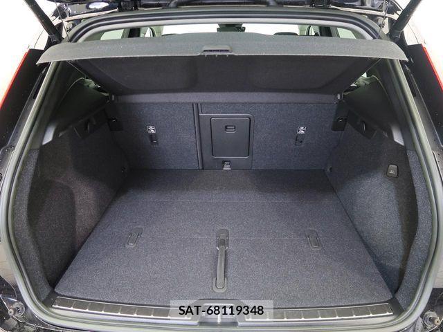 Volvo XC40 2023-09 7061268-13