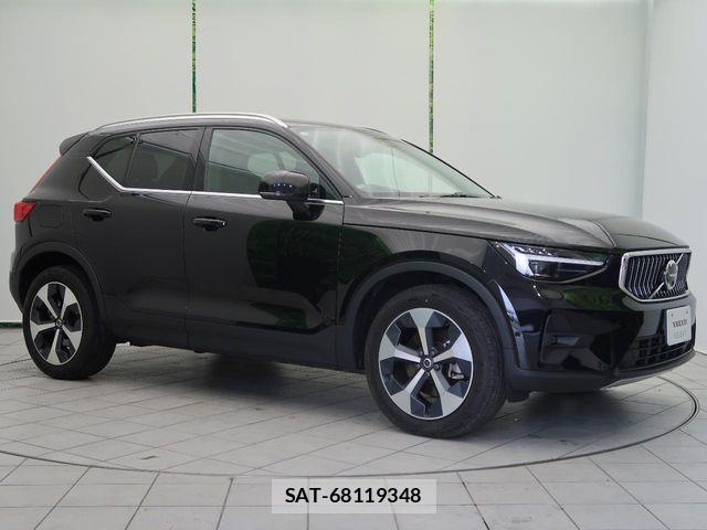 Volvo XC40 2023-09 7061268-17