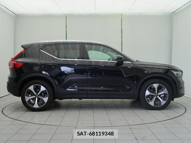 Volvo XC40 2023-09 7061268-18