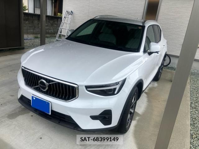 Volvo XC40 2023-09 7061272-0