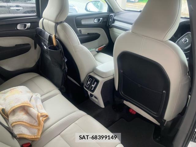 Volvo XC40 2023-09 7061272-12