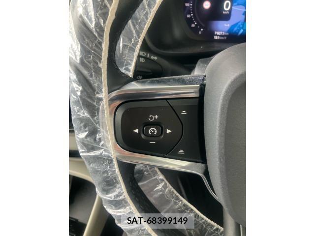 Volvo XC40 2023-09 7061272-16