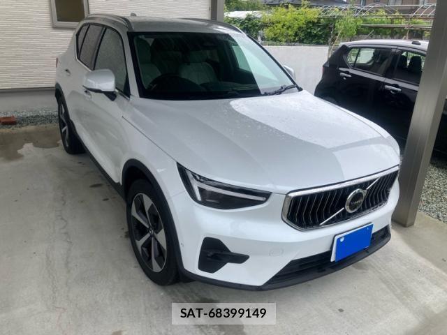 Volvo XC40 2023-09 7061272-1