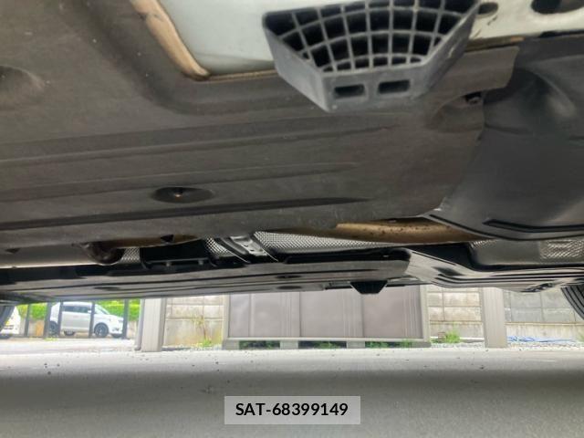 Volvo XC40 2023-09 7061272-8
