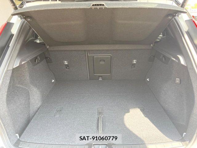 Volvo XC40 2021-04 7061274-13