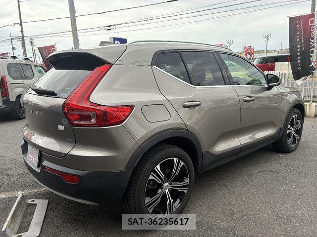 Volvo XC40 2022-01 7061271-1