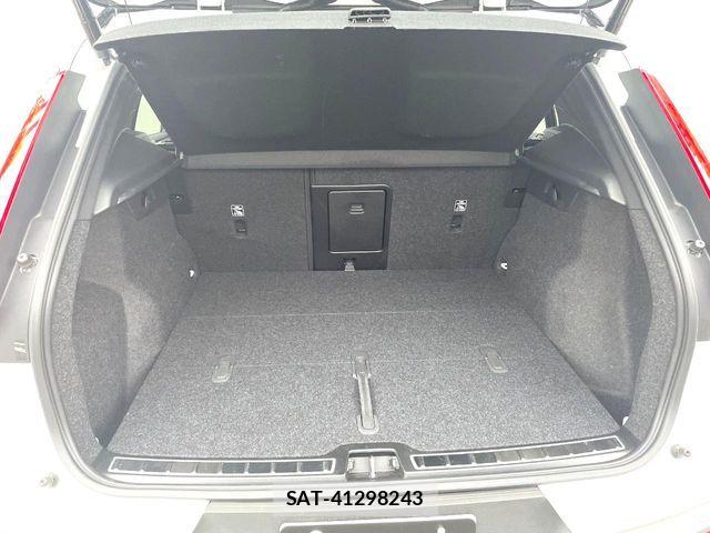 Volvo XC40 2023-07 7061273-17