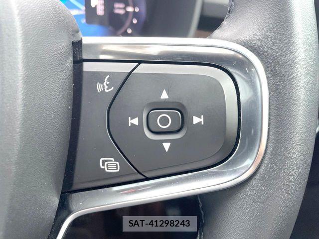 Volvo XC40 2023-07 7061273-18