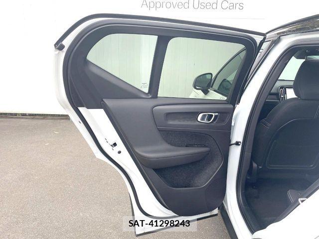 Volvo XC40 2023-07 7061273-19