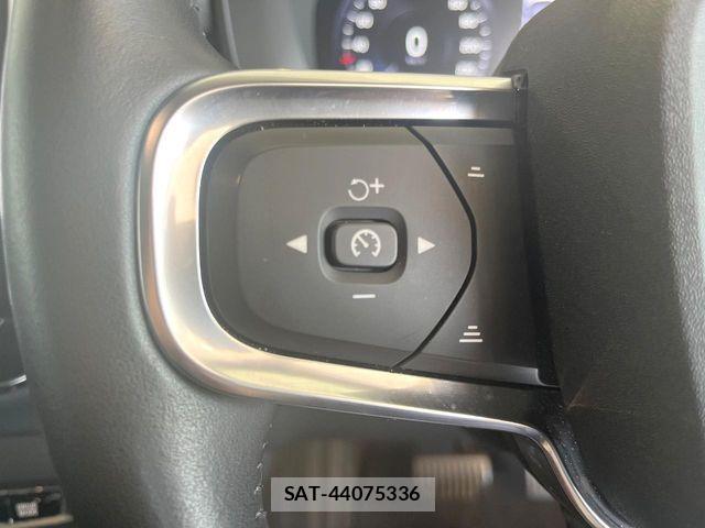 Volvo XC40 2021-05 7061275-11