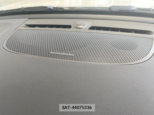 Volvo XC40 2021-05 7061275-5