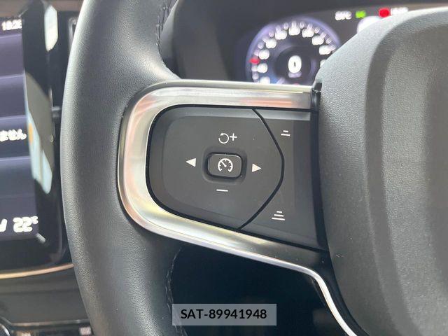 Volvo XC40 2022-05 7226808-12