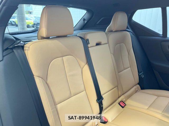 Volvo XC40 2022-05 7226808-15