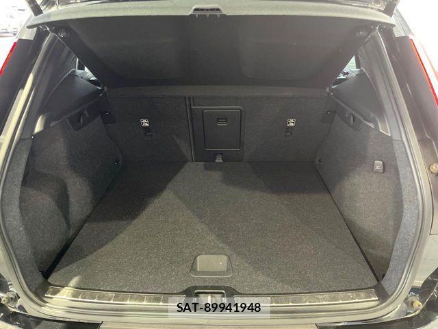 Volvo XC40 2022-05 7226808-16