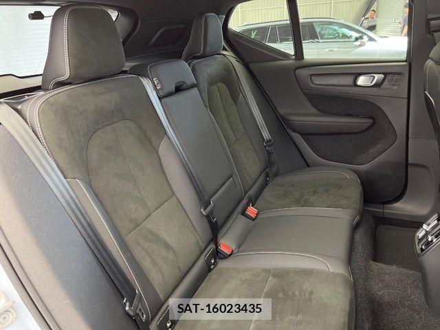 Volvo XC40 2023-07 7226806-13