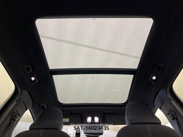 Volvo XC40 2023-07 7226806-4