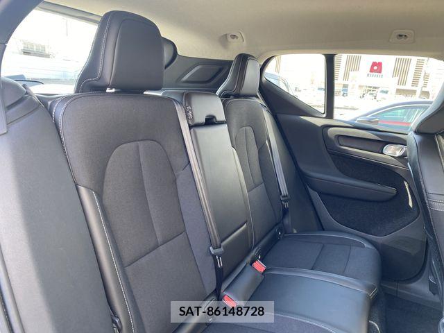 Volvo XC40 2019-05 7226800-13