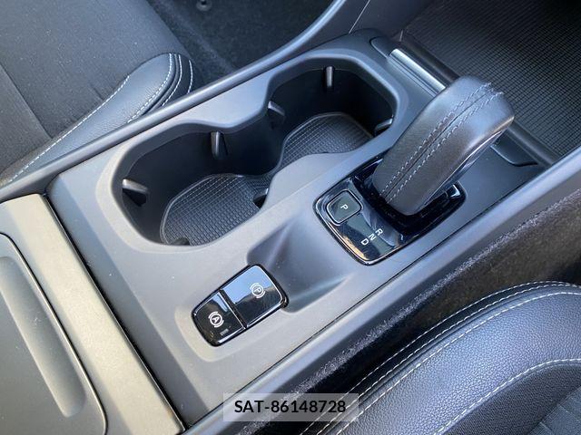 Volvo XC40 2019-05 7226800-16
