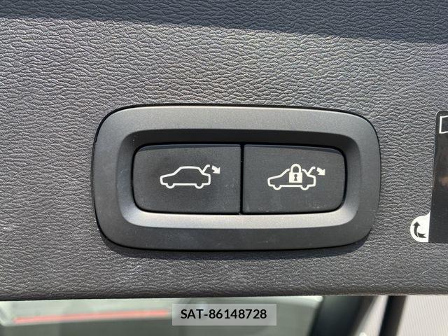 Volvo XC40 2019-05 7226800-17