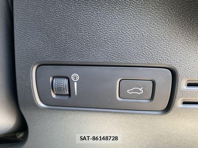 Volvo XC40 2019-05 7226800-18
