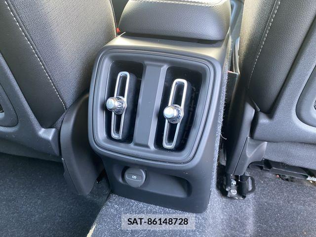 Volvo XC40 2019-05 7226800-22