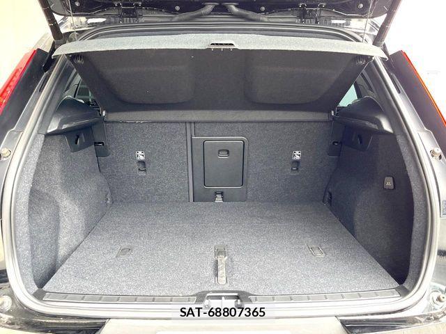 Volvo XC40 2021-07 7226801-13