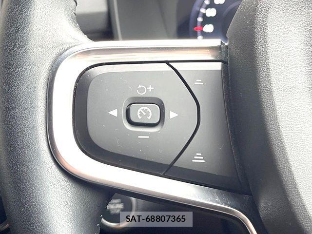 Volvo XC40 2021-07 7226801-7