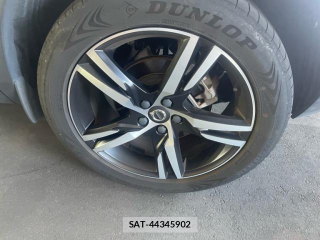Volvo XC40 2020-05 7226798-9