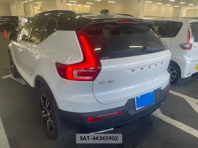 Volvo XC40 2020-05 7226798-3