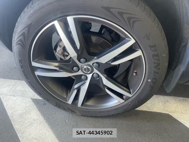 Volvo XC40 2020-05 7226798-6