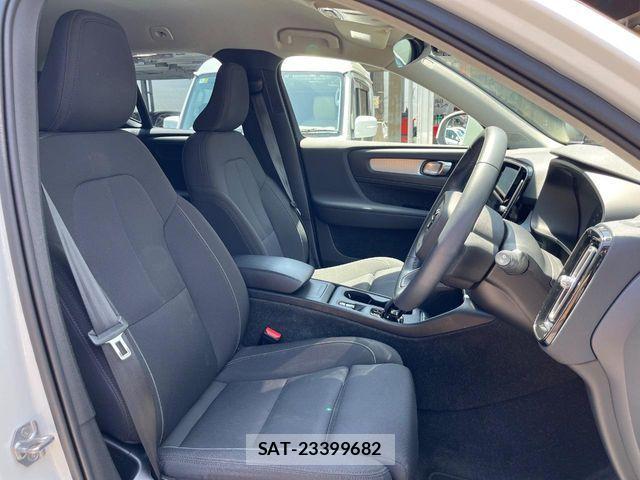 Volvo XC40 2021-11 7226805-10