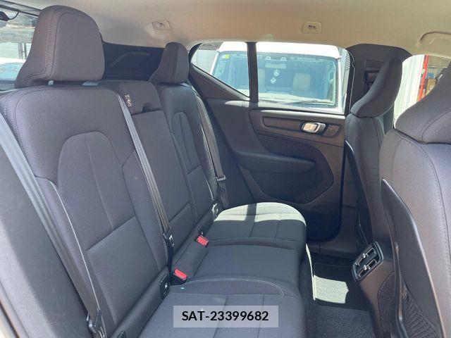 Volvo XC40 2021-11 7226805-11