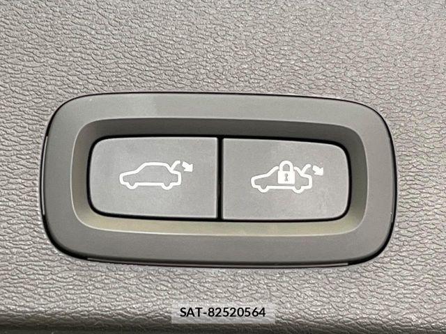 Volvo XC40 2023-09 7226807-18